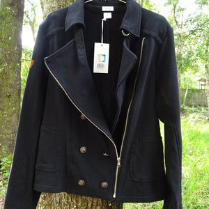 NWT Womens Jacket size XL Black with F on Sleeve